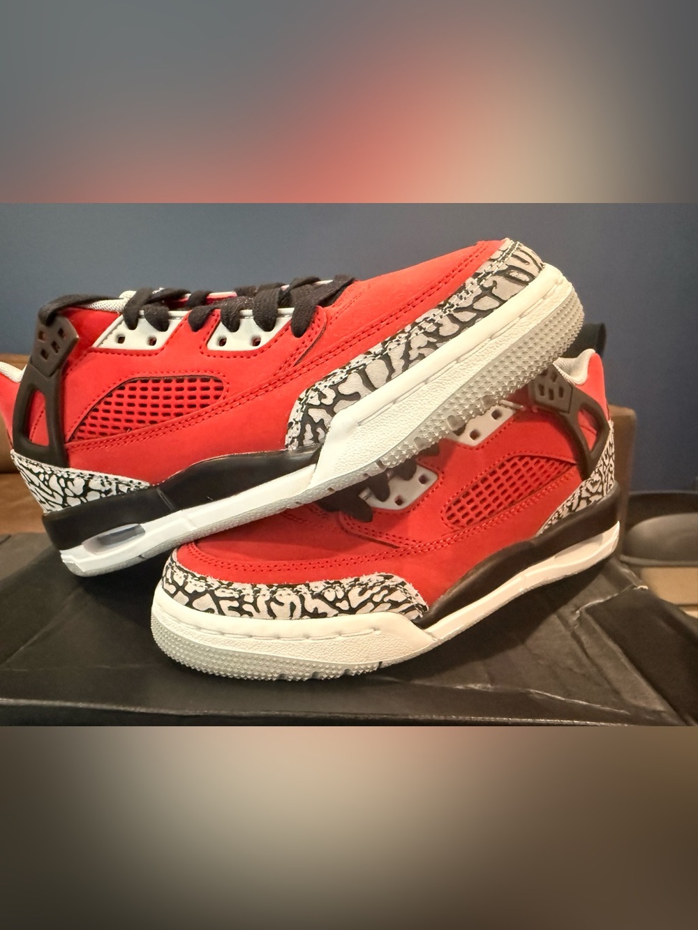 Jordan Spizike Low (GS) Low-Top Leather Sneakers Red/Black/White 4.5Y